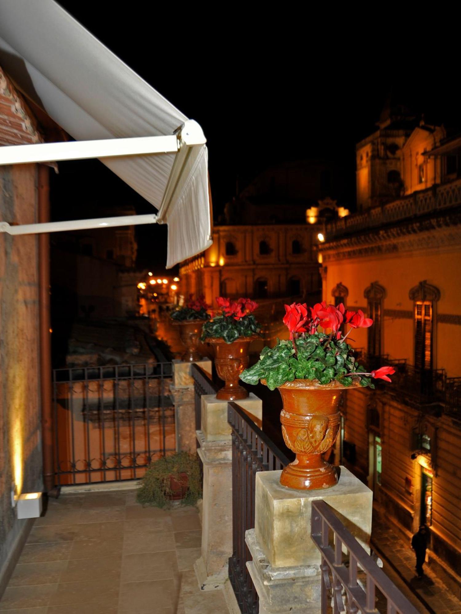 Hotel Porta Reale Noto Bilik gambar