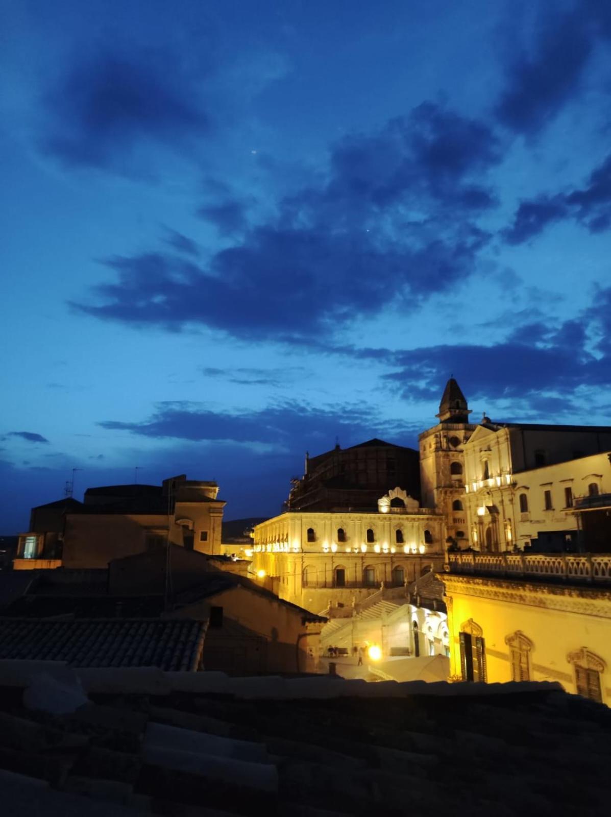 Hotel Porta Reale Noto Luaran gambar